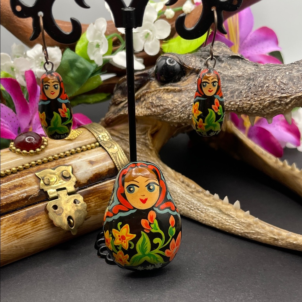 Russian lacquer nesting doll brooch and earring set vintage